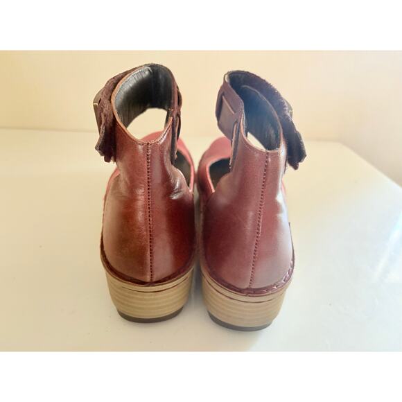 Naot Sycamore Red Leather Ankle Strap Shoes Women’s 41/10 Comfort Mary Janes - Picture 6 of 7